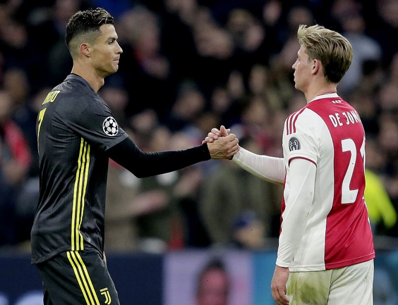 尤文翻盘哥伦比亚，德容三分雨点燃全场的简单介绍