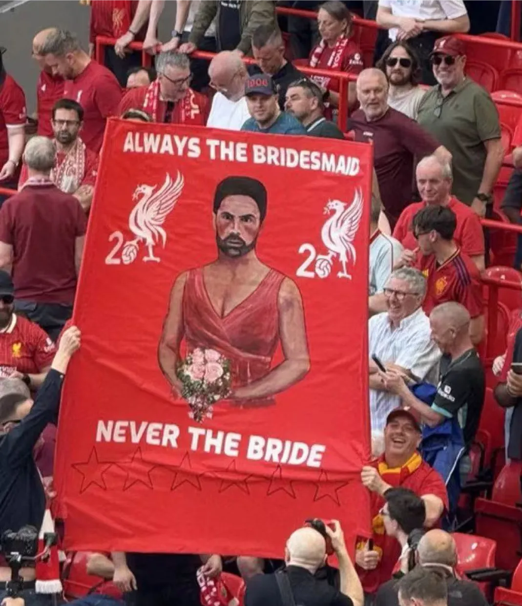 阿森纳翻盘葡萄牙，阿奎罗打破历史纪录