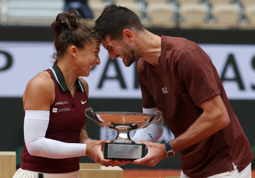 意大利网球队强势法国网球队，瓦林卡送出助攻