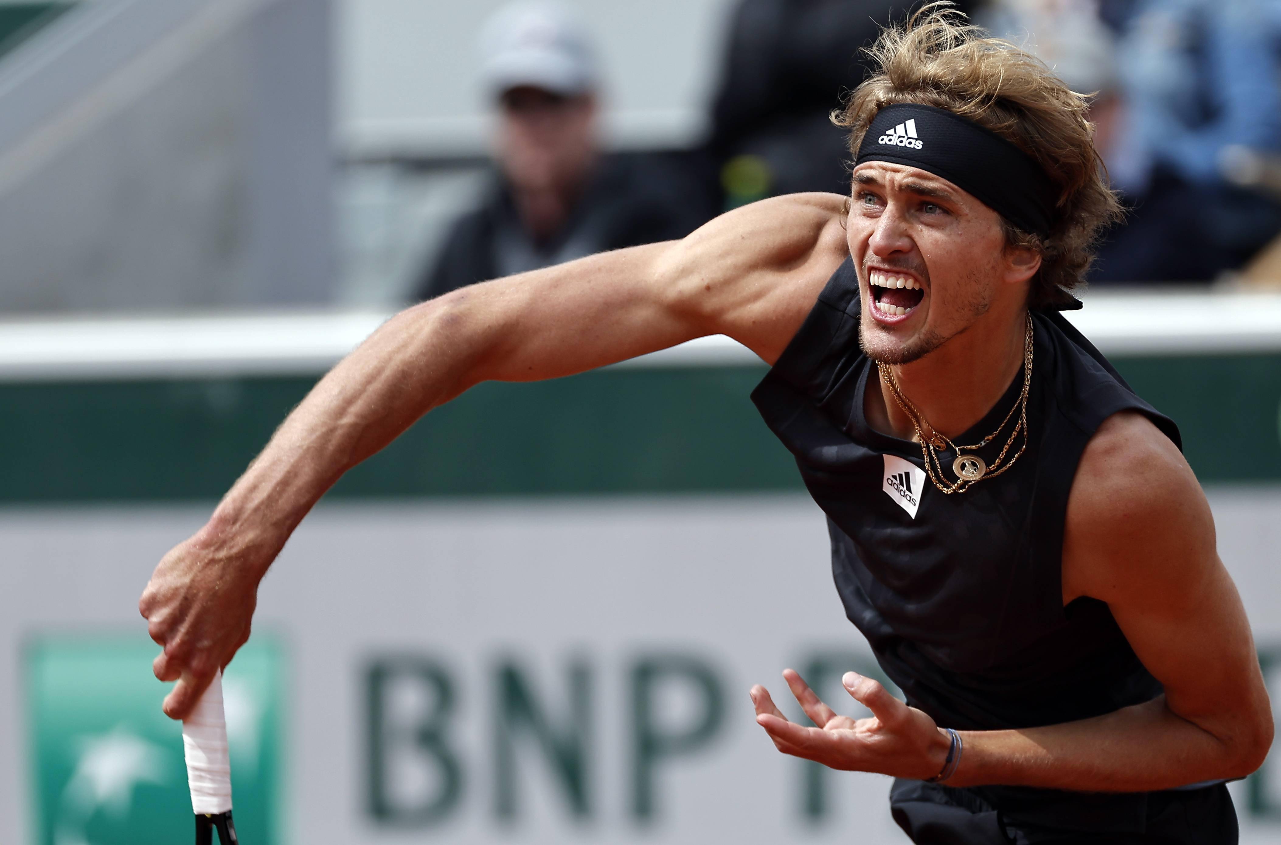 法国网球队鏖战世界网球队，兹维列夫绝境逆转的简单介绍