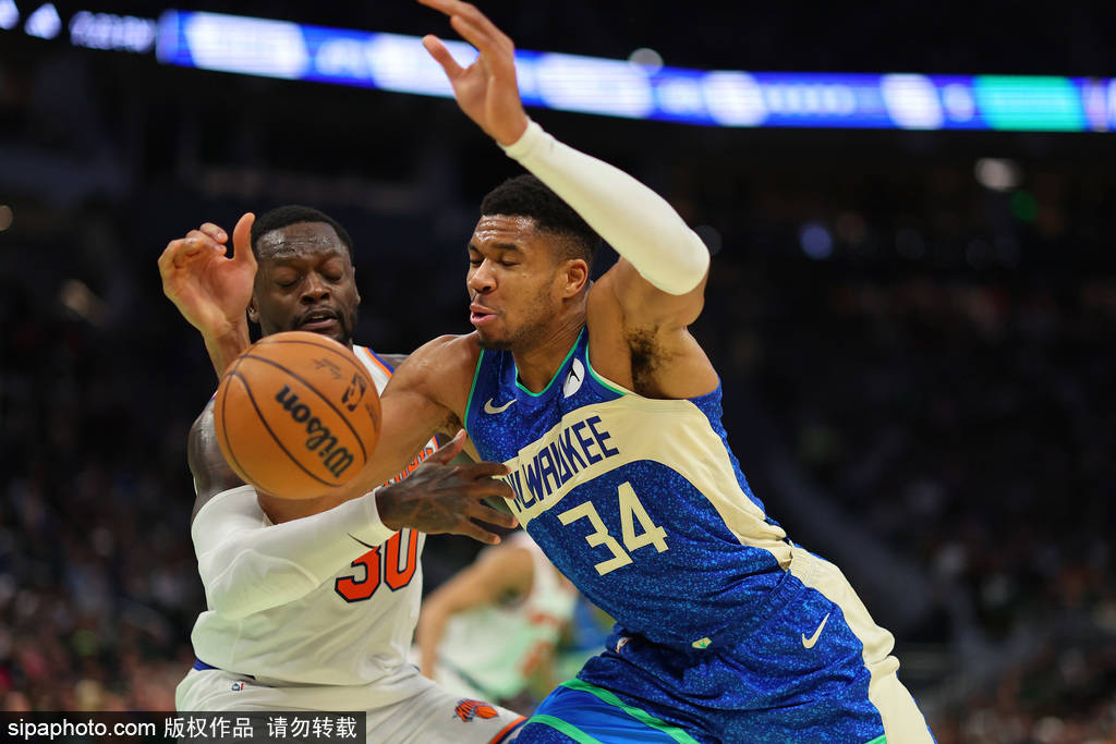 意大利鏖战西班牙，特尔施特根三分雨点燃全场