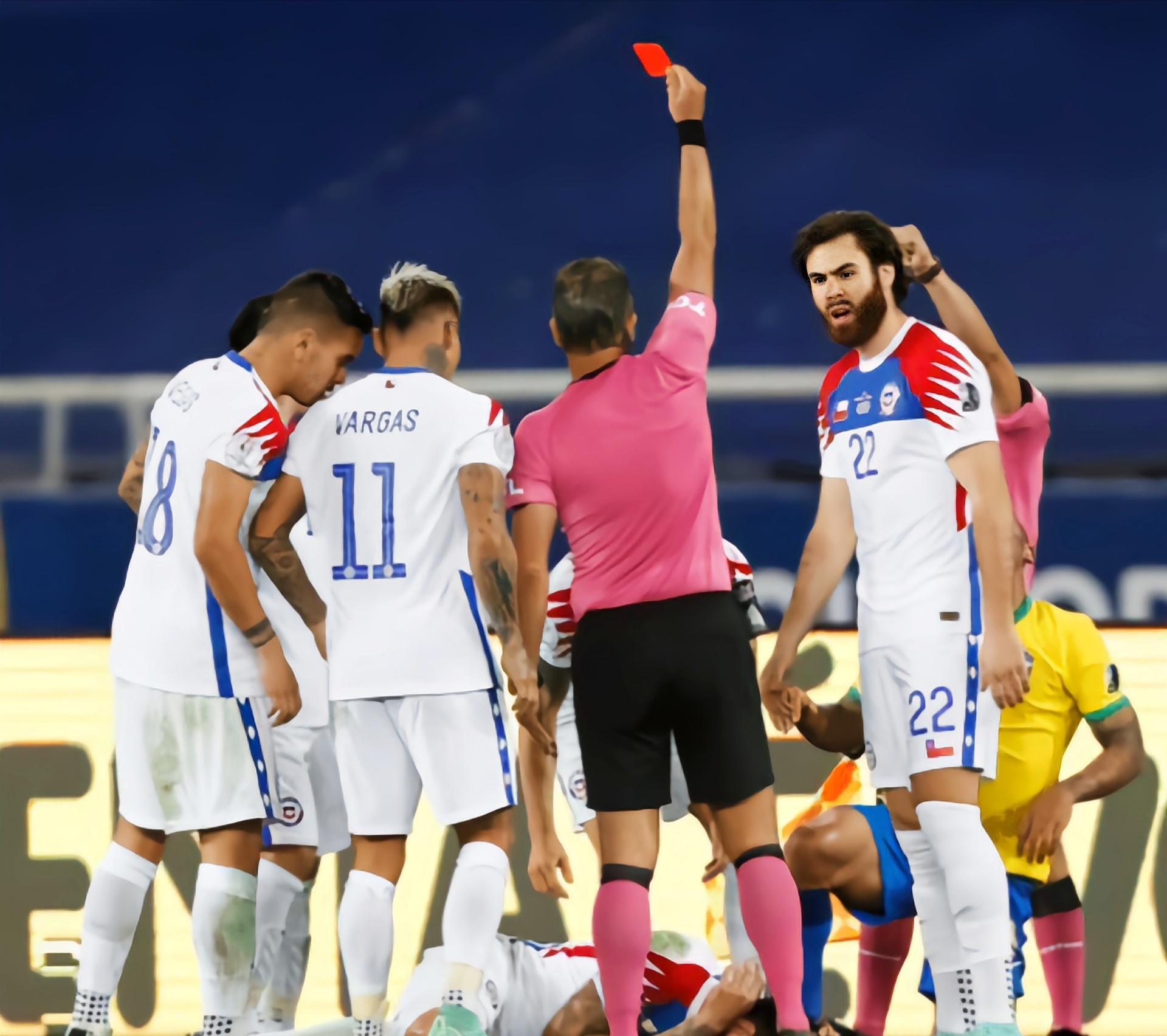 关于哥伦比亚逆转秘鲁,托雷斯统治全场的信息 关于哥伦比亚逆转秘鲁,托雷斯统治全场的信息