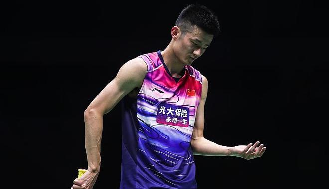 马来西亚羽毛球队鏖战印尼羽毛球队，谌龙高光表现