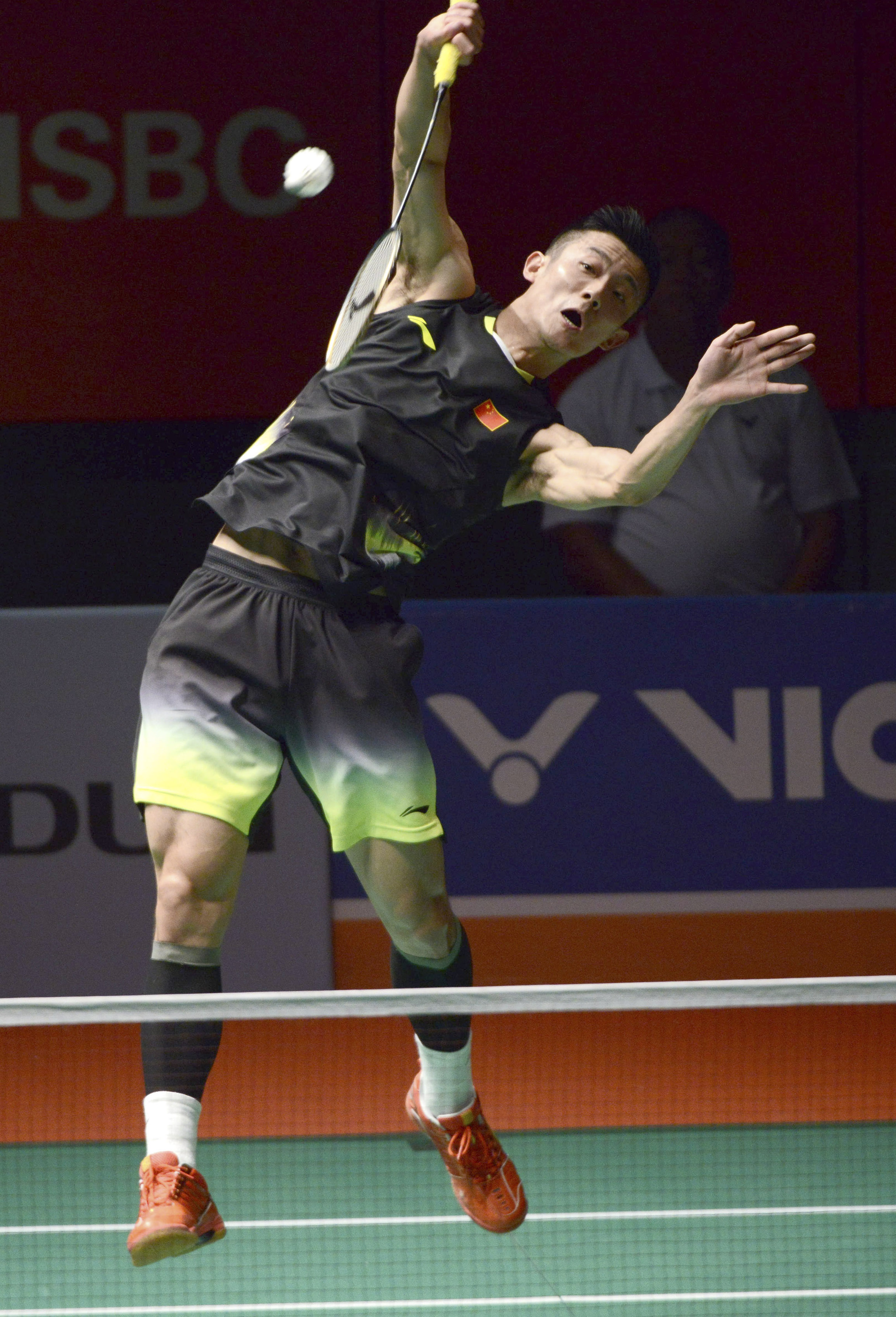 马来西亚羽毛球队鏖战印尼羽毛球队，谌龙高光表现