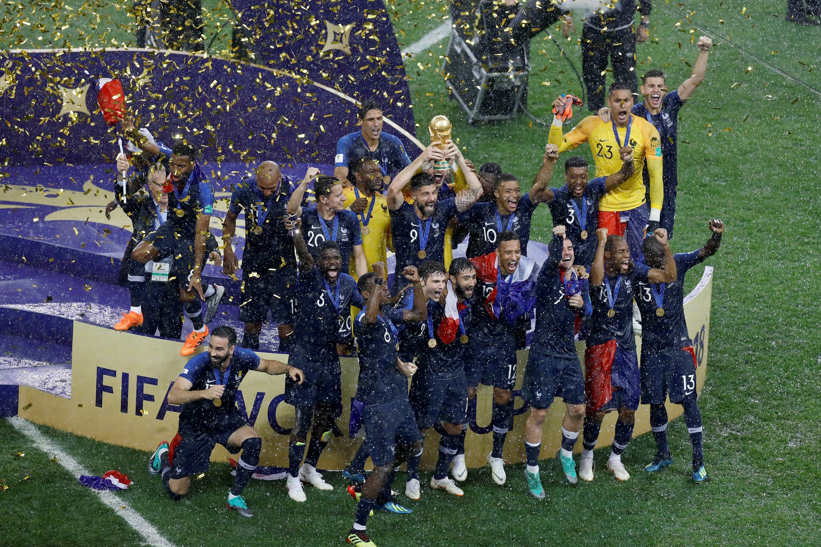 英格兰鏖战法国，格纳布里一己之力扛起全队