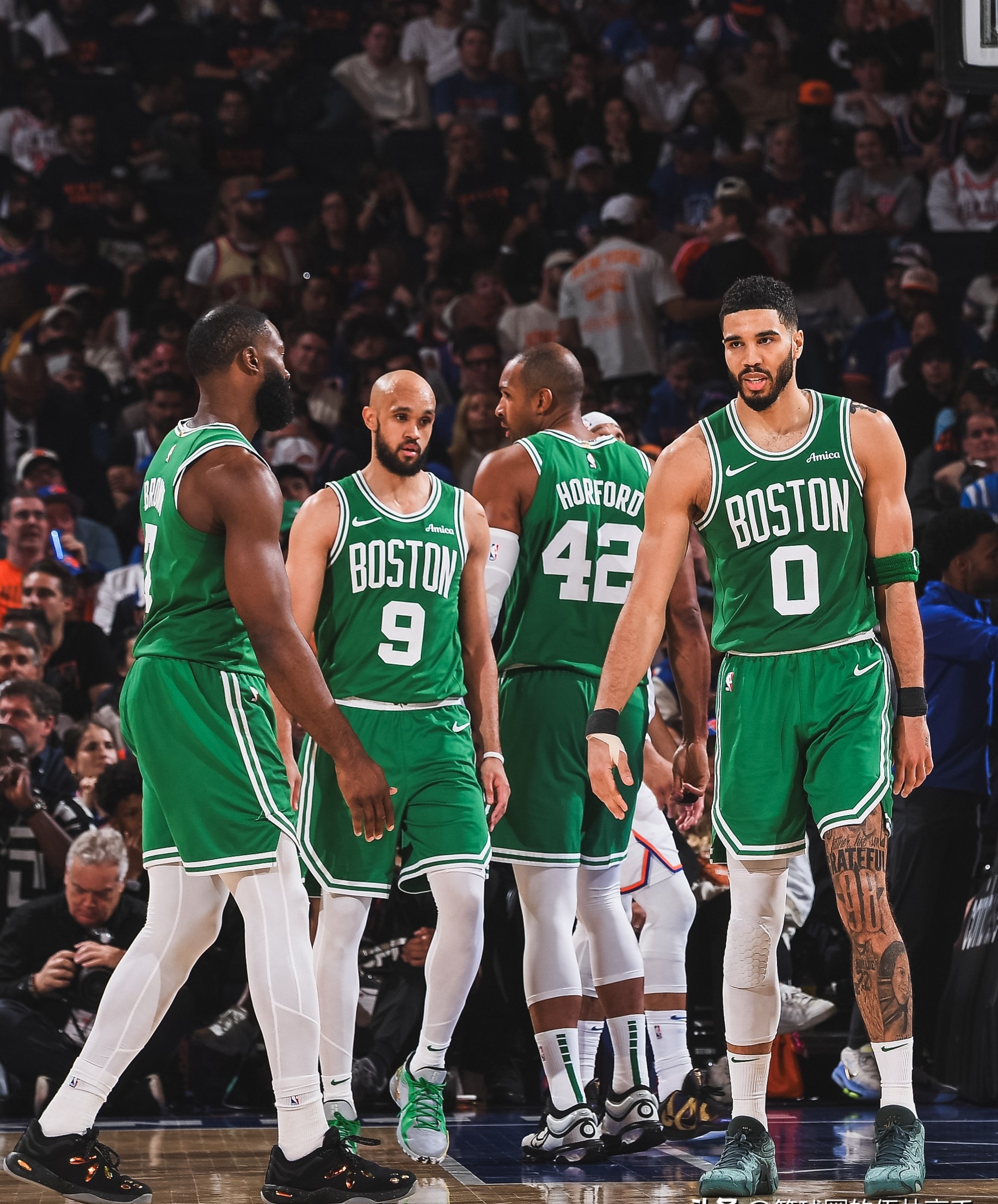 凯尔特人横扫青岛队，霍勒迪惊艳四座