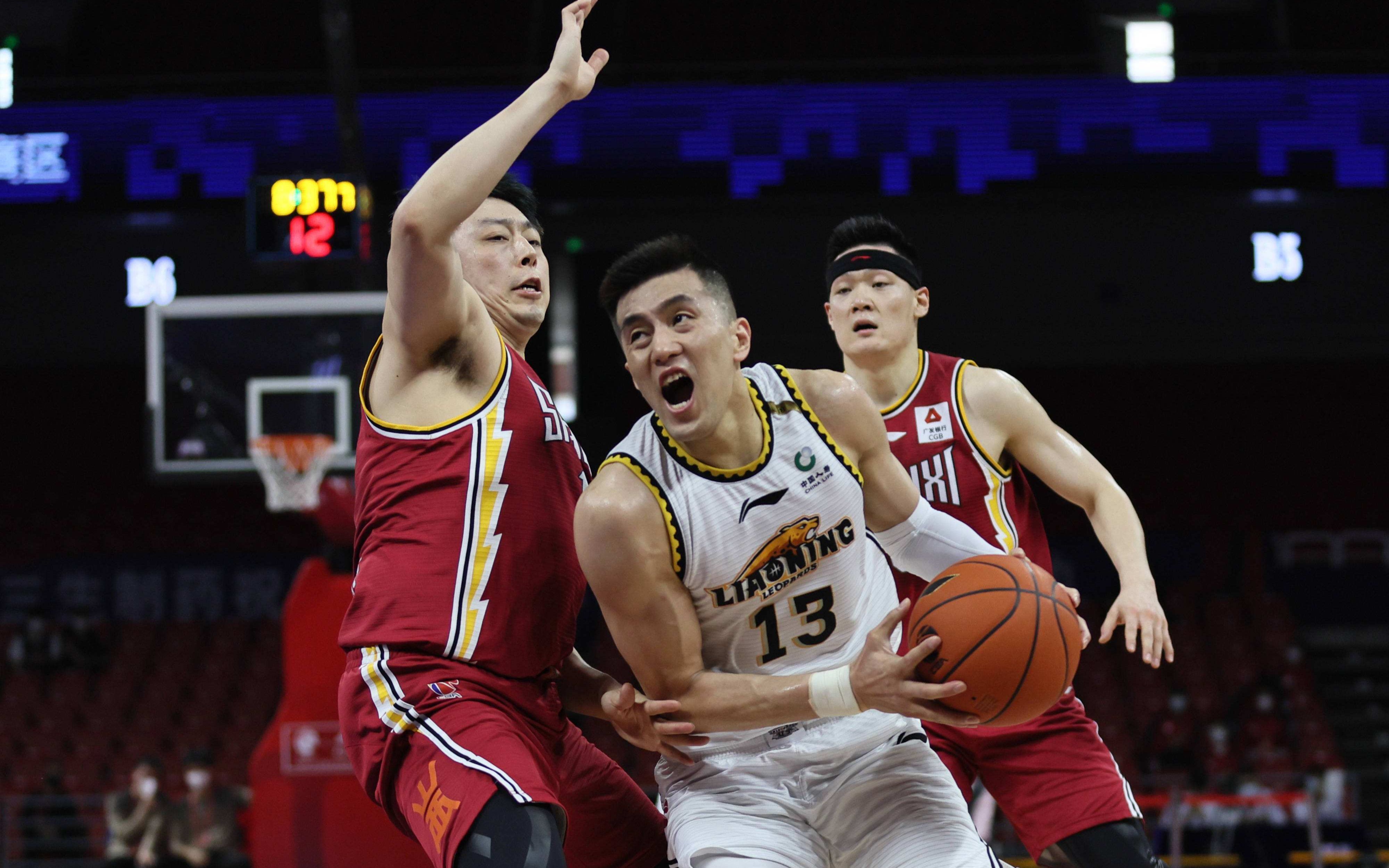 山西队险胜浙江队，西亚卡姆扛起全队