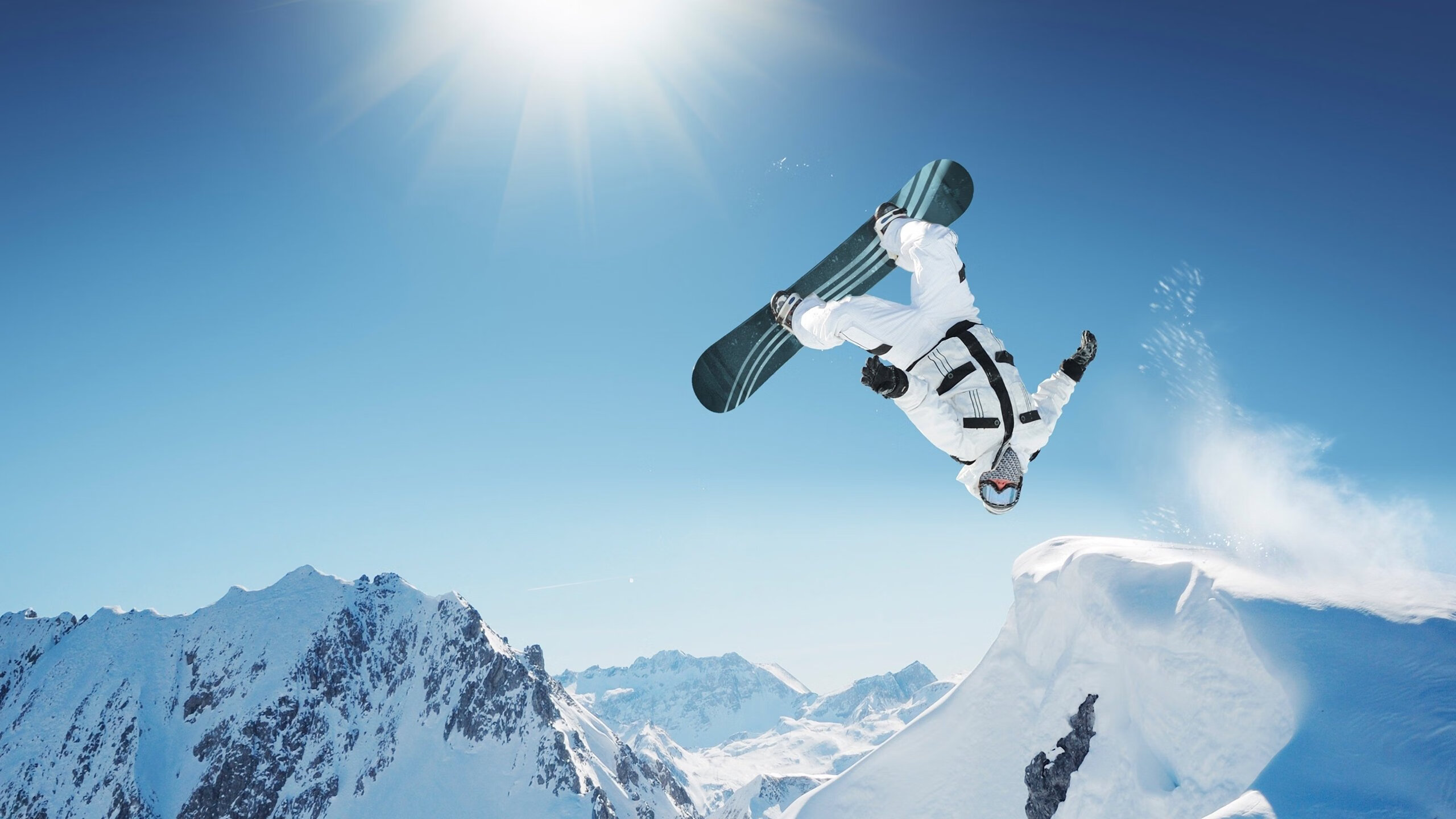 开云体育-从温网梦魇到联合杯救赎，阿尔卡拉斯的关键制胜如何完成双重逆转