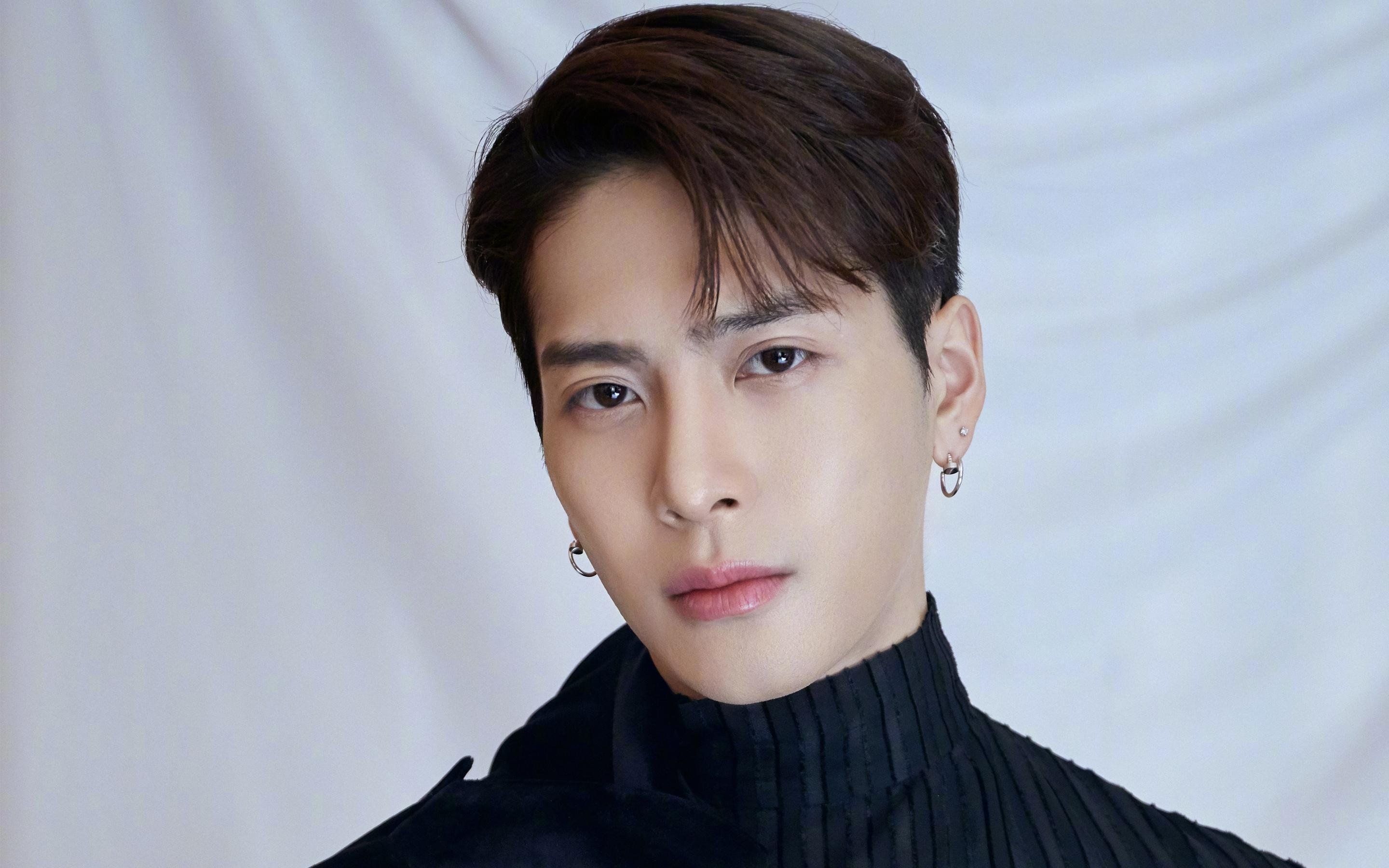 当圣乔治遇见巨龙，库尔图瓦的黄昏与英格兰的日出