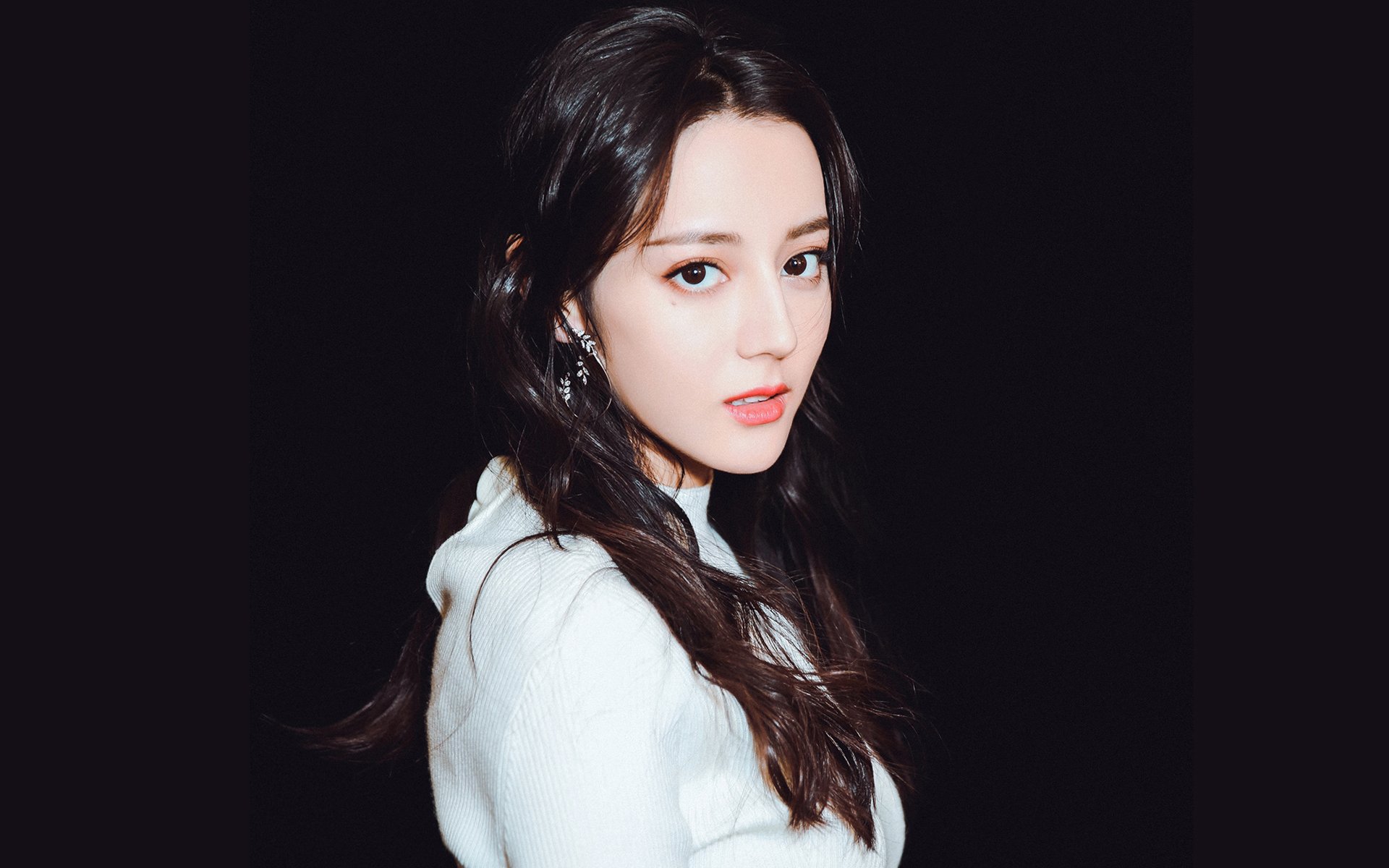 唯一性之战，山西队速胜深圳队，字母哥主宰赛场