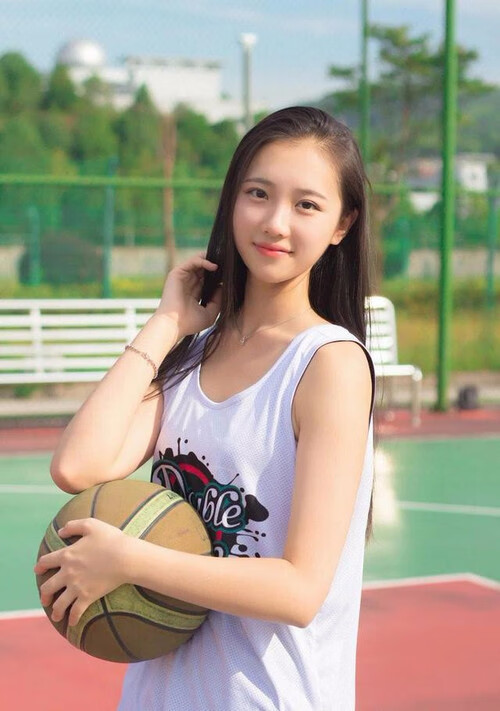 沙漠风暴中的独舞，当莱万致命一击凝固美加墨前夜，卡塔尔如何用一场大胜改写世界杯剧本